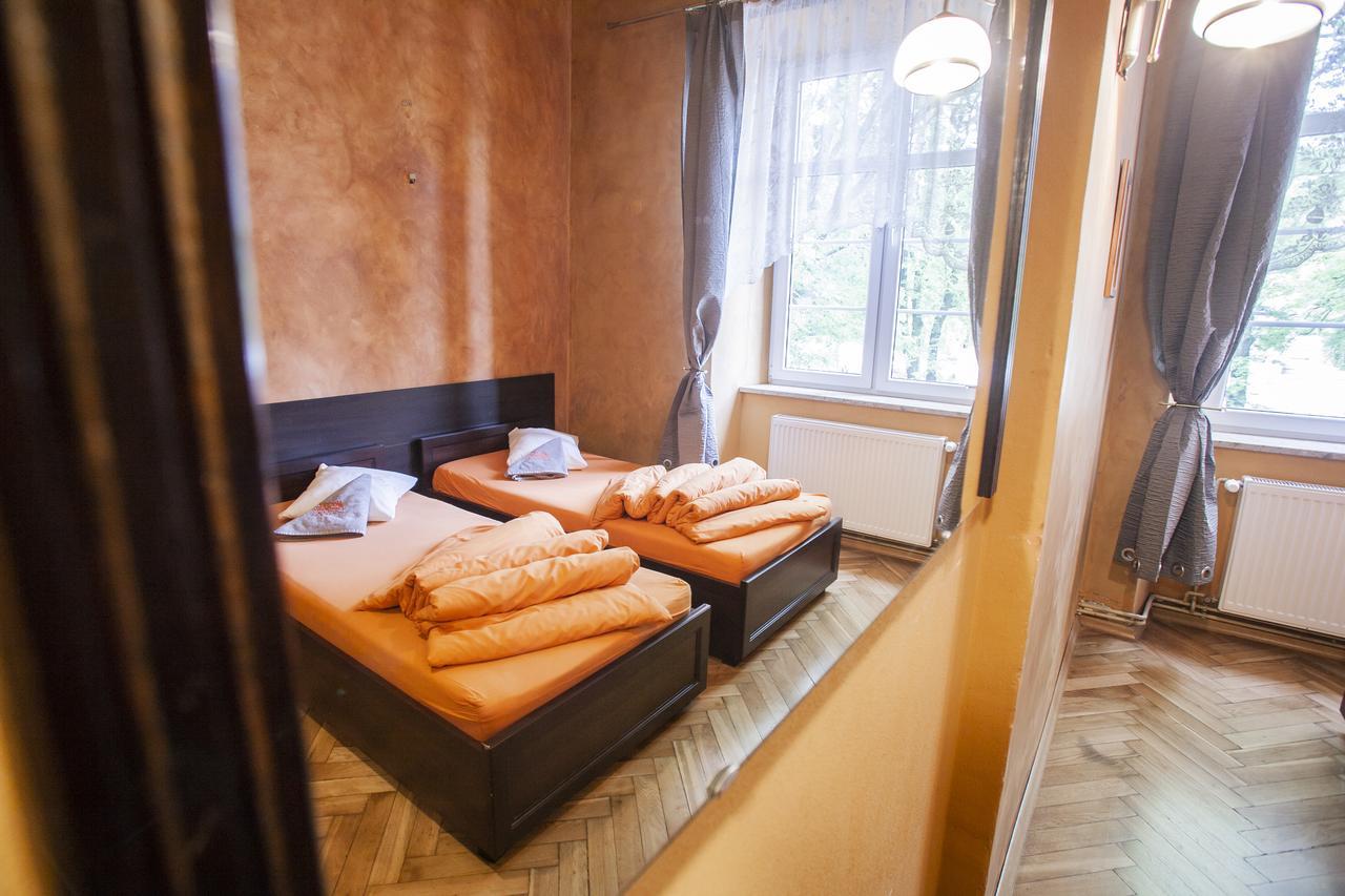 Bed and Breakfast Momotown Privates Cracovia Exterior foto
